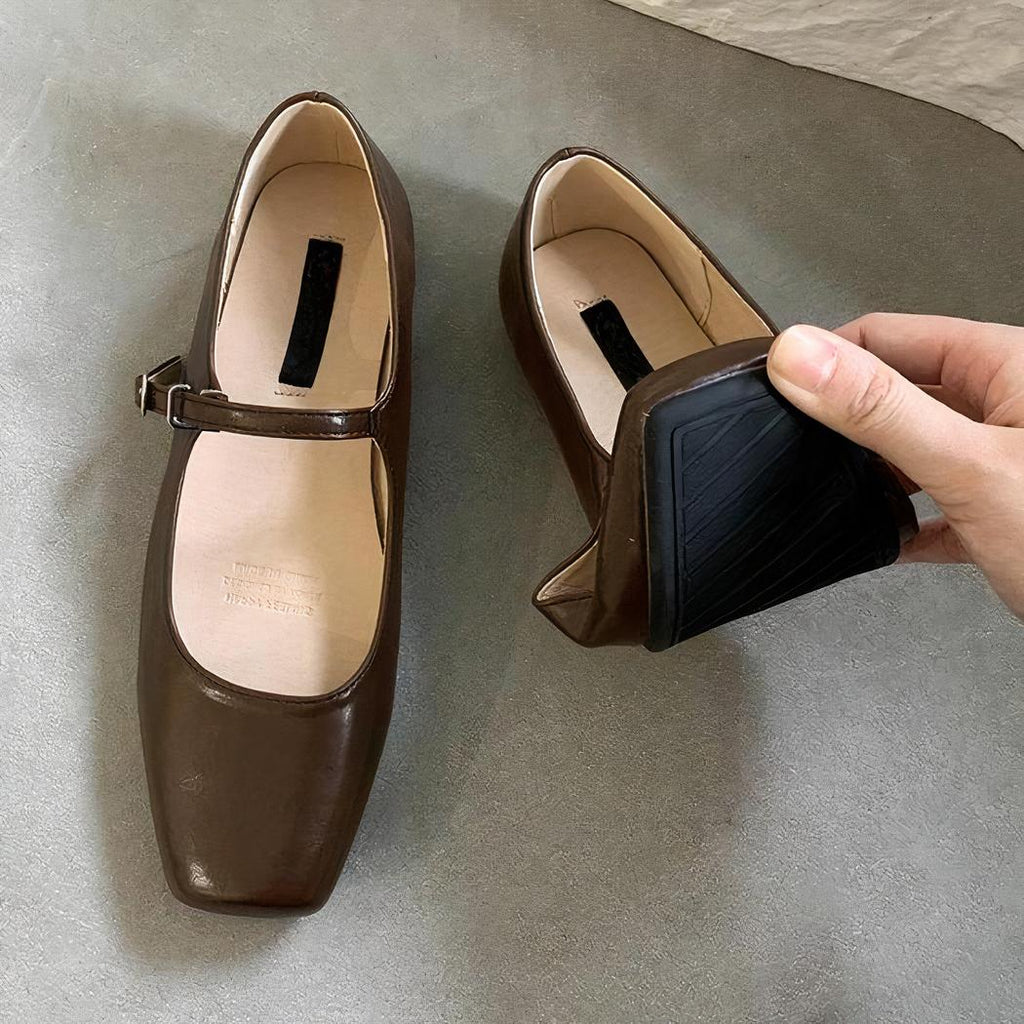Ballerine Mary Jane con cinturino di tendenza