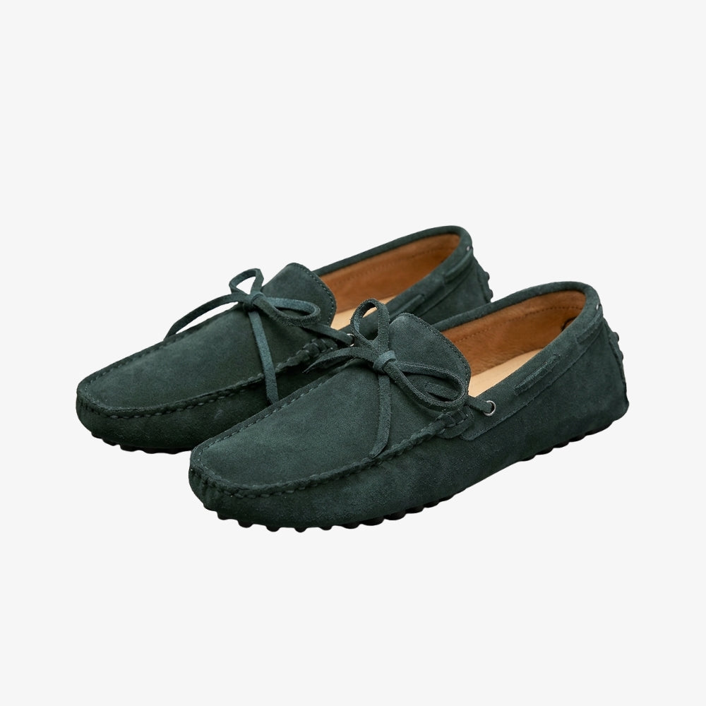 Mocassino in camoscio da uomo con fiocco stile old money