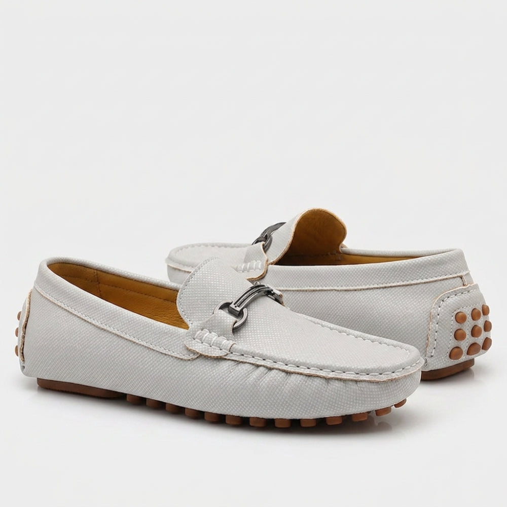 Mocassino in pelle effetto texture da uomo con fibbia argentata