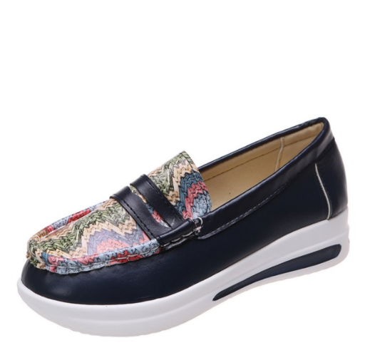 Mocassini con zeppa tipo sneakers con dettagli lucidi
