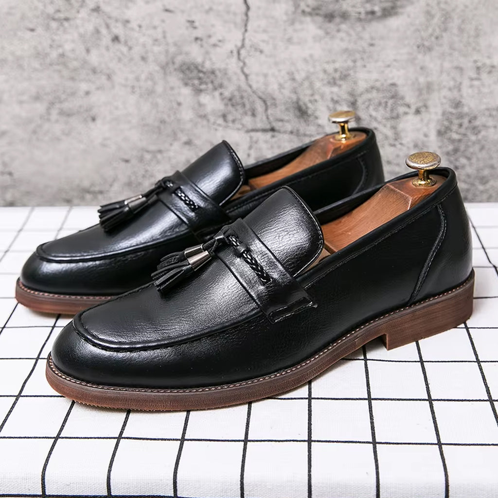 Mocassino con nappine in pelle elegante da uomo