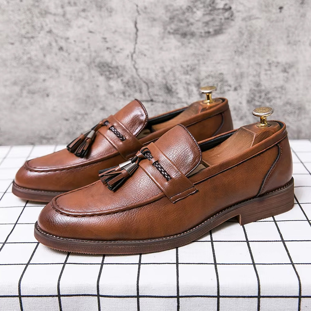 Mocassino con nappine in pelle elegante da uomo
