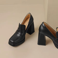 Mocassino con tacco in pelle per donna, Nero