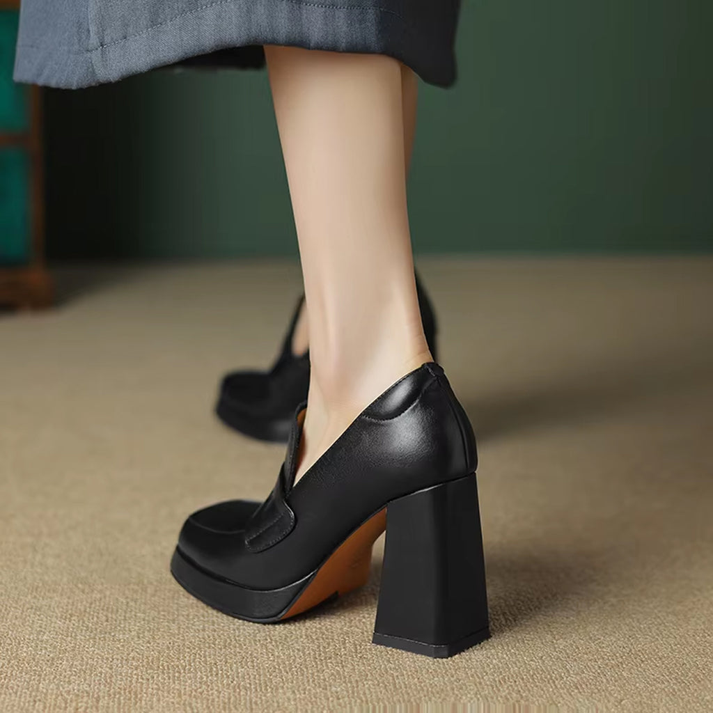 Mocassino con tacco in pelle per donna