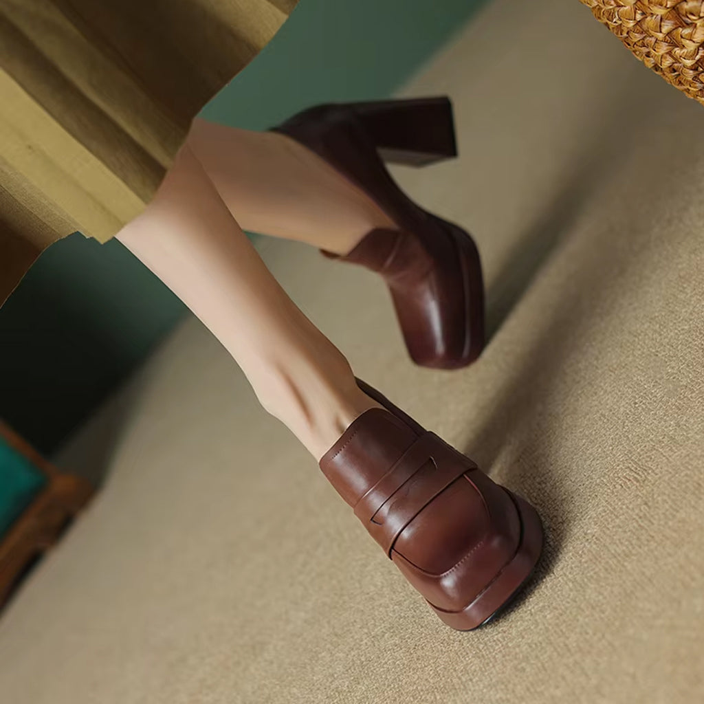 Mocassino con tacco in pelle per donna