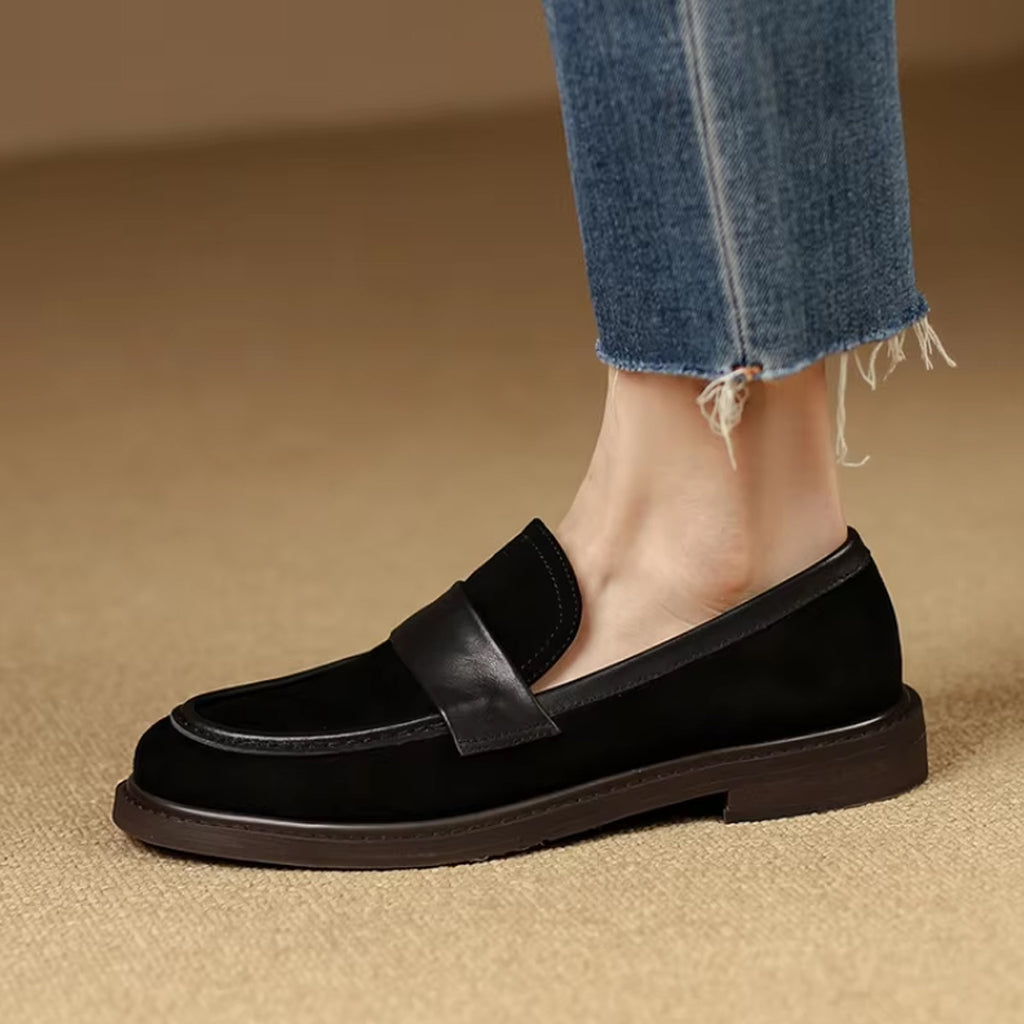 Mocassino classico in camoscio per donna
