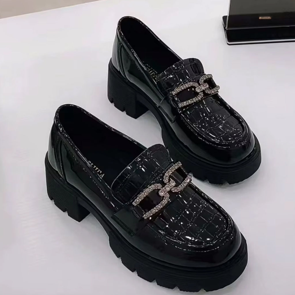Mocassino platform effetto cocco e catena con strass