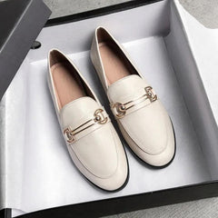 Mocassini eleganti con tacco quadrato in pelle sintetica da donna, Bianco