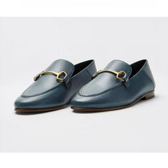 Mocassini sottili con fibbia in metallo dorato in vera pelle, Blu