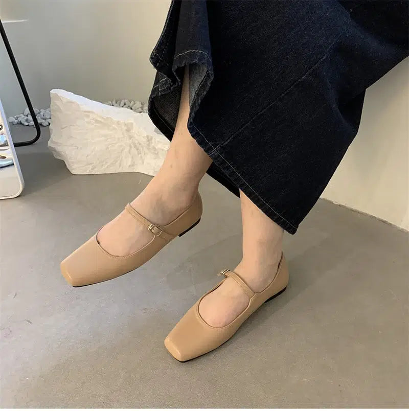 Ballerine Mary Jane con cinturino di tendenza