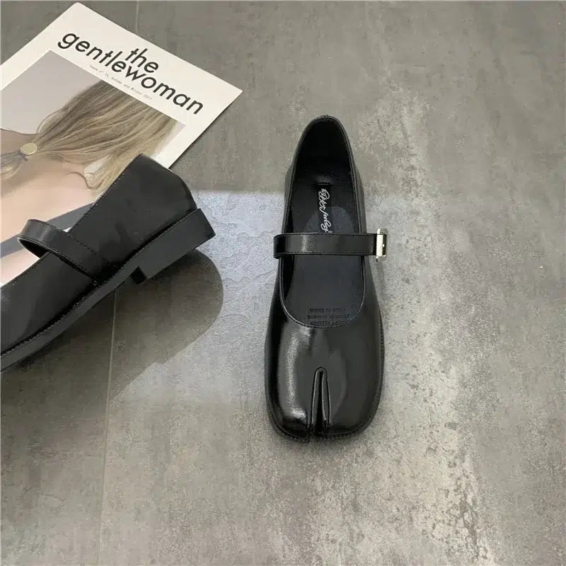 Ballerine Mary Jane pelle nera con punta divisa per donna - Stile Tabi