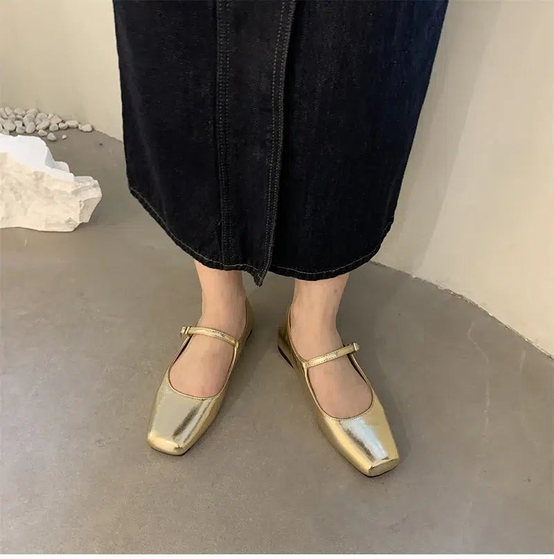 Ballerine Mary Jane con cinturino di tendenza