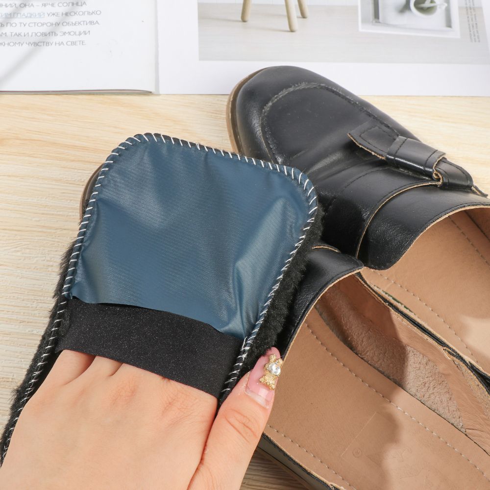 Guanto detergente per scarpe in pelle