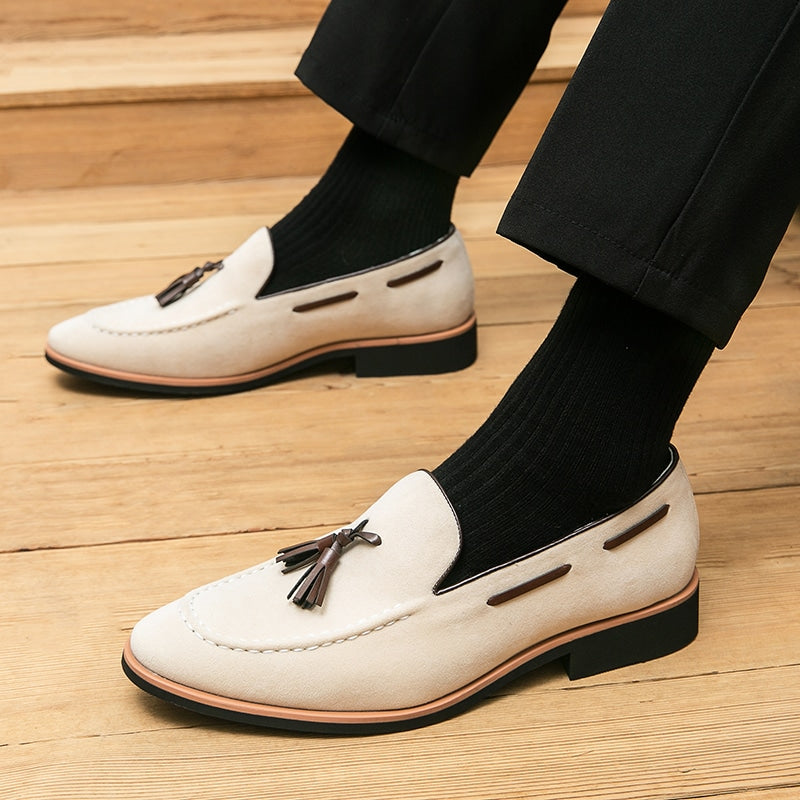 Mocassini casual in camoscio autentico con nappe per uomo