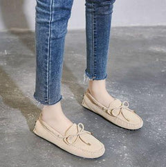 Mocassini comodi con tacchetti per donna, Beige