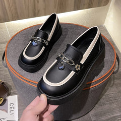 Mocassini con plateau stile britannico da donna, Nero