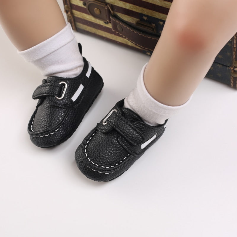 Mocassini con chiusura a velcro stile barca per bebè