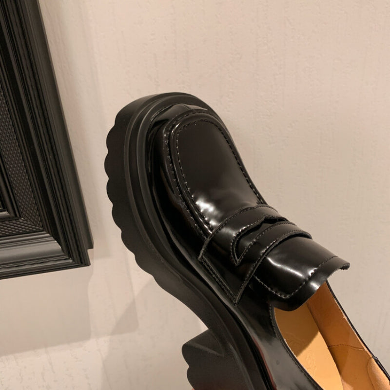 Mocassini con tacco in pelle per donna