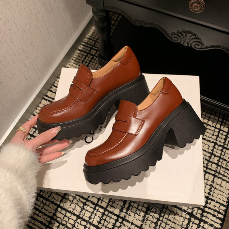 Mocassini con plateau da donna in pelle con base a cubo bianco