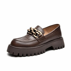 Mocassini in similpelle con catena in metallo per donna, Marrone