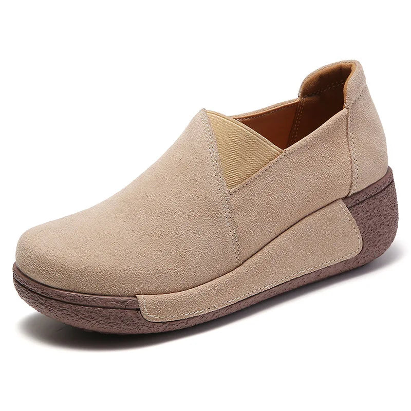 Mocassini donna in camoscio con suola spessa, colore Beige