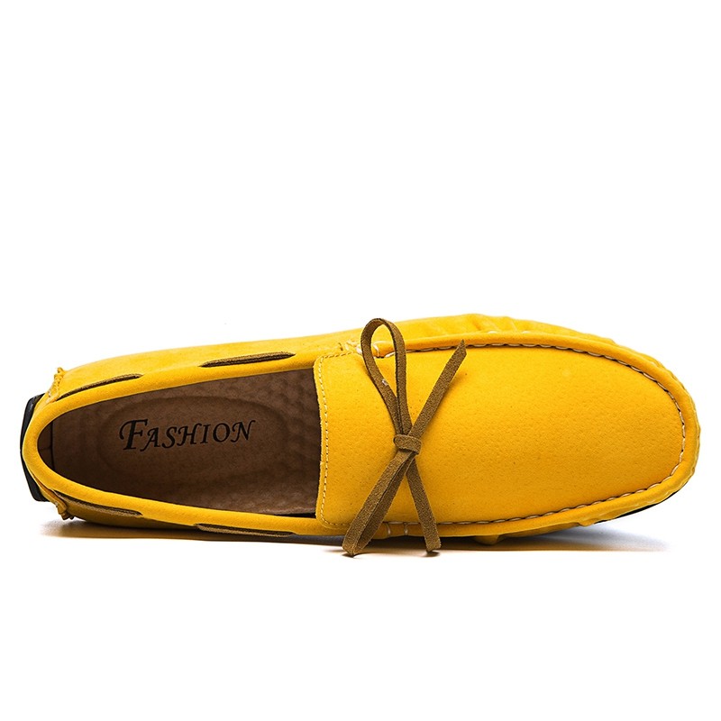 Mocassini da barca slip-on effetto scamosciato colorati da uomo