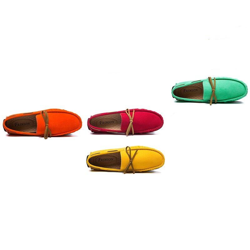 Mocassini da barca slip-on effetto scamosciato colorati da uomo