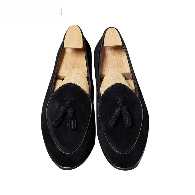 Mocassini con nappine in camoscio cognac