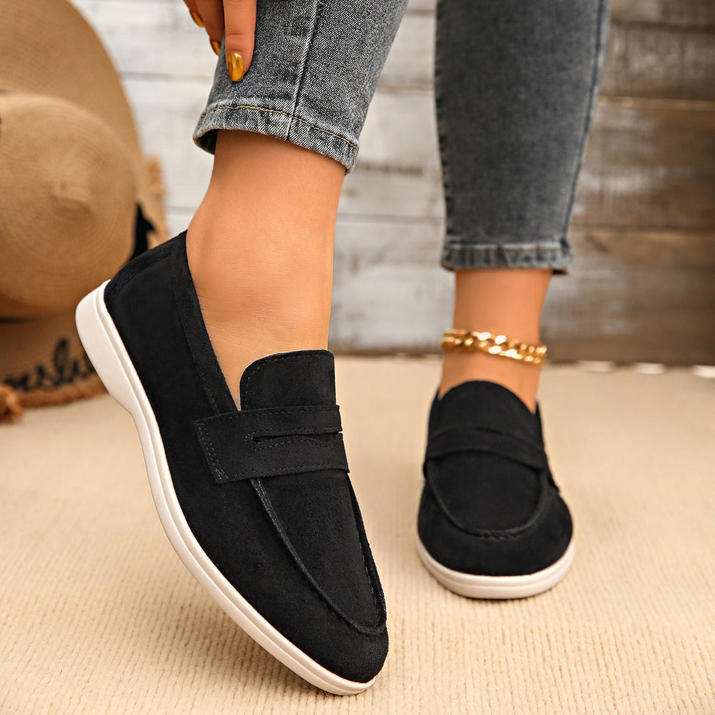 Mocassino con cinturino donna, look indossato