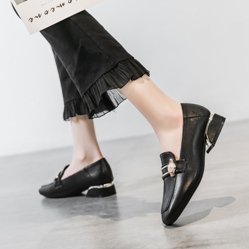 mocassino nero con tacco