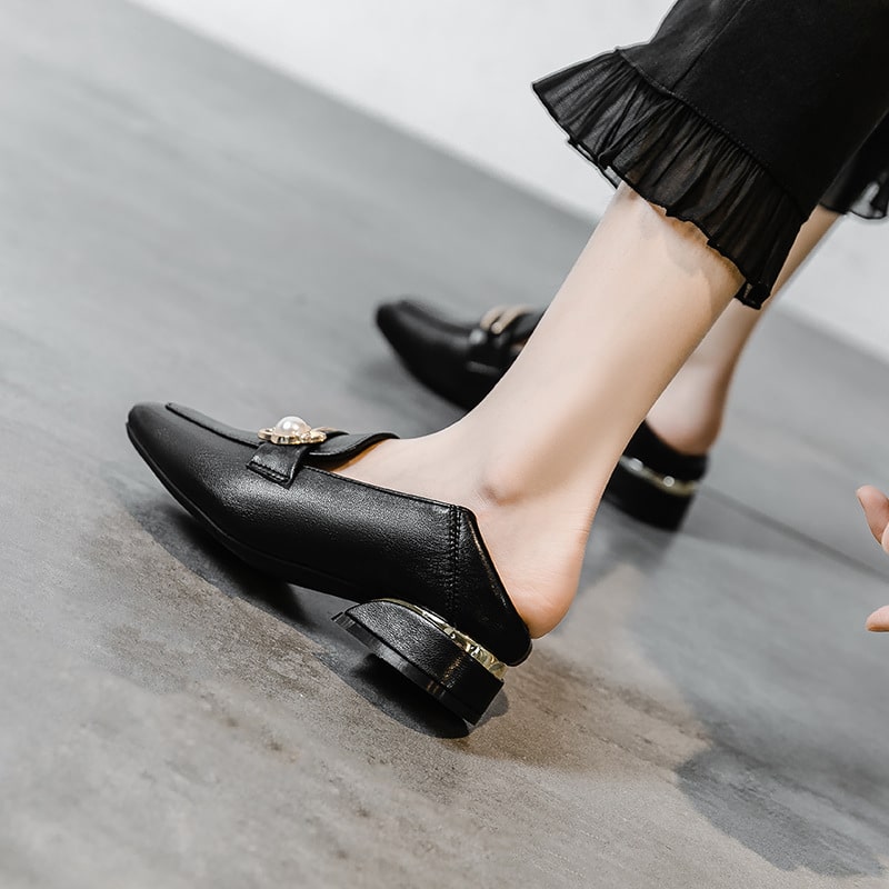 Mocassino con tacco quadrato elegante