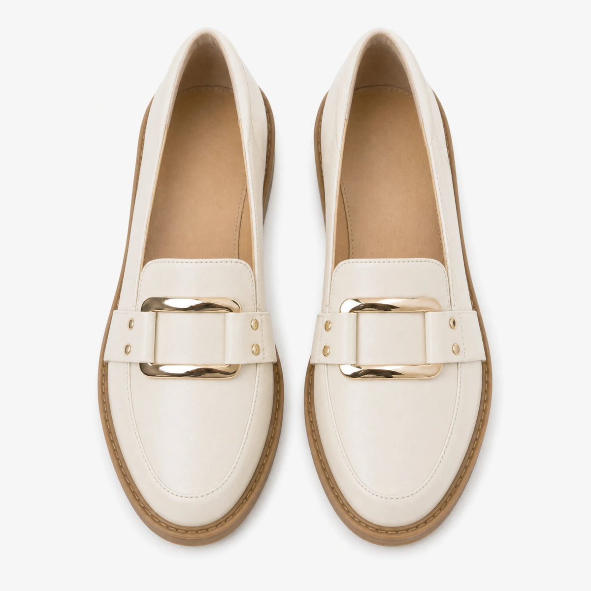 Mocassino donna beige con fibbia dorata e suola cammello