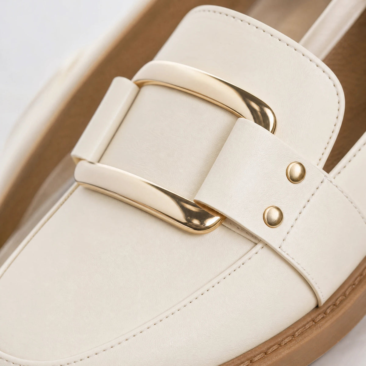 Mocassino donna beige, vista laterale