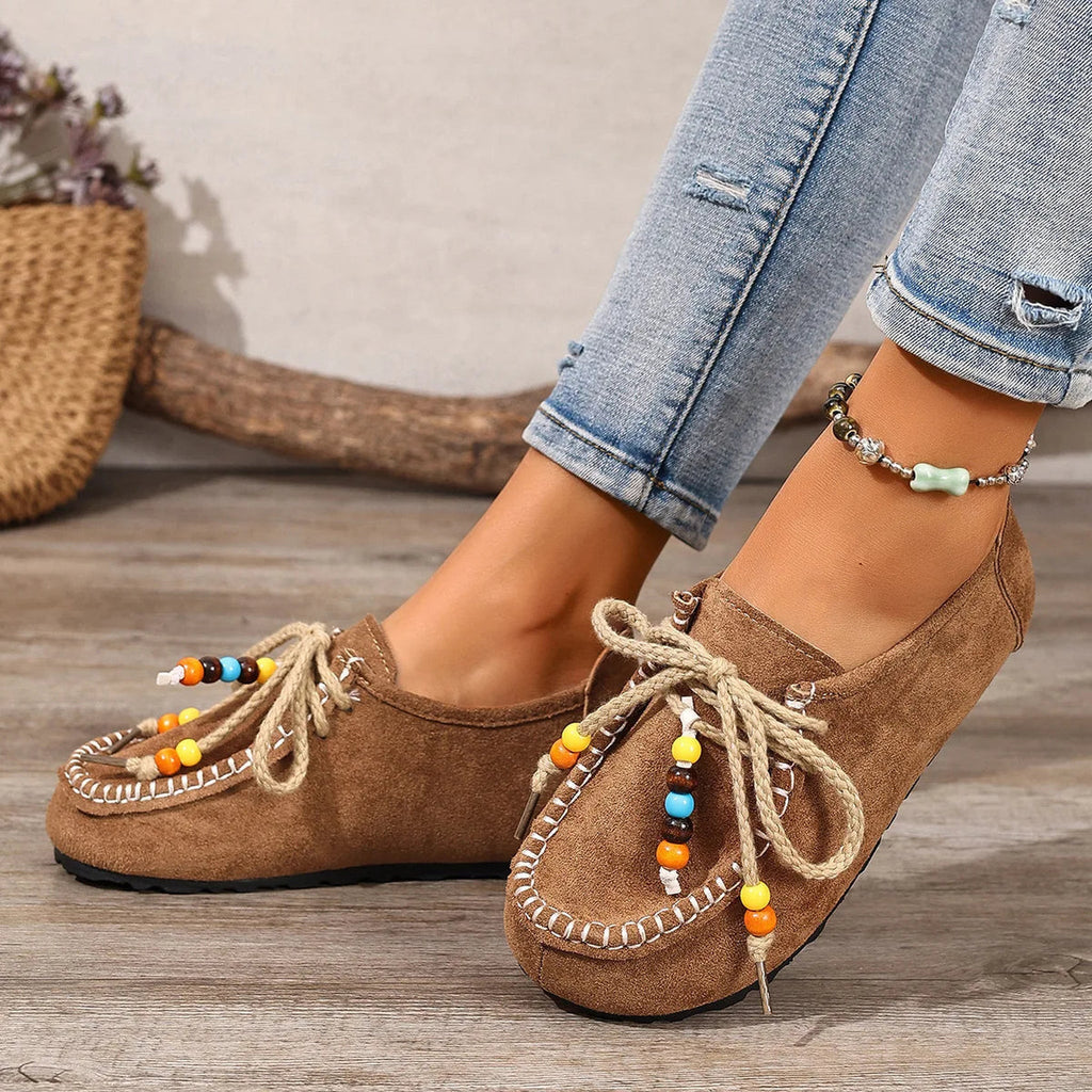 Mocassino donna con perle e lacci decorati, dettaglio 3