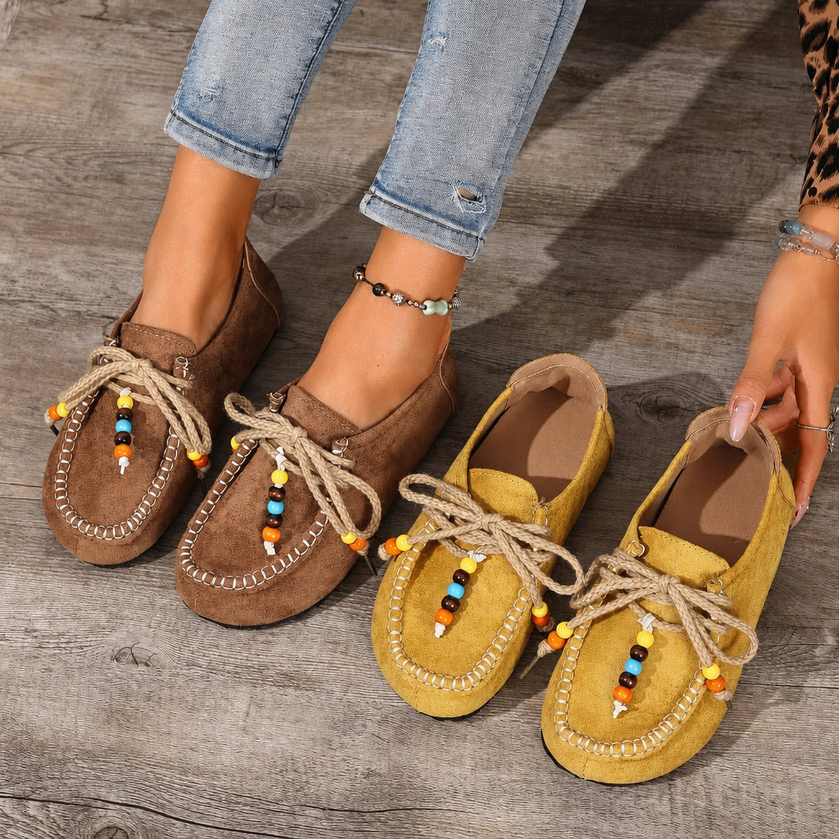 Mocassino donna con perle e lacci decorati, dettaglio 4