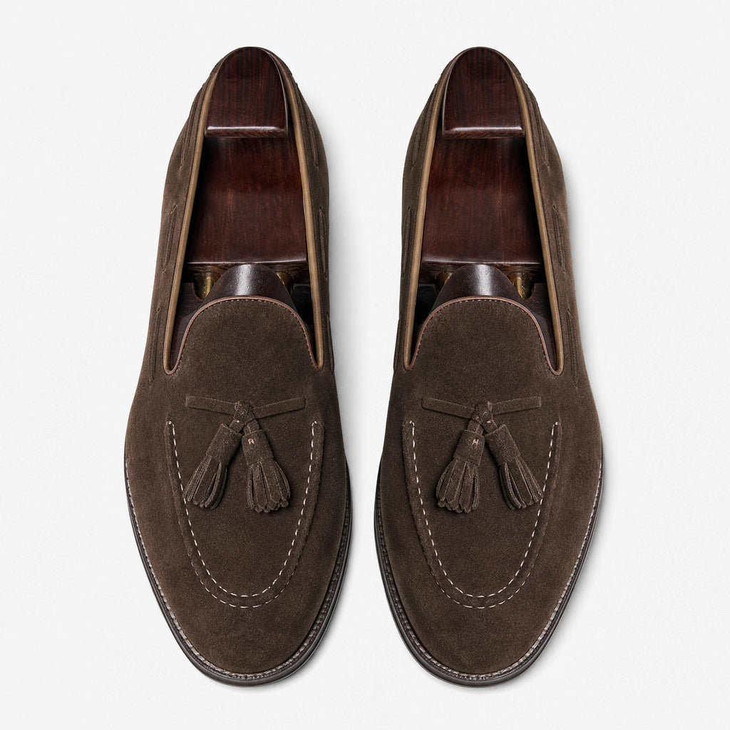 Mocassino con nappe uomo in camoscio marrone