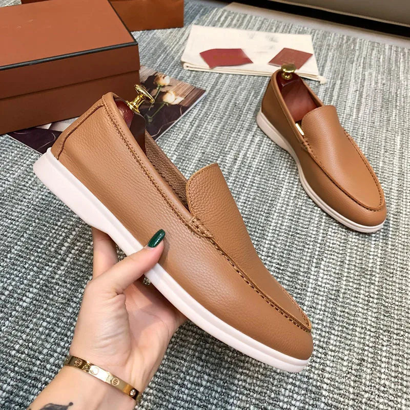 Mocassino uomo beige in similpelle, vista dall'alto