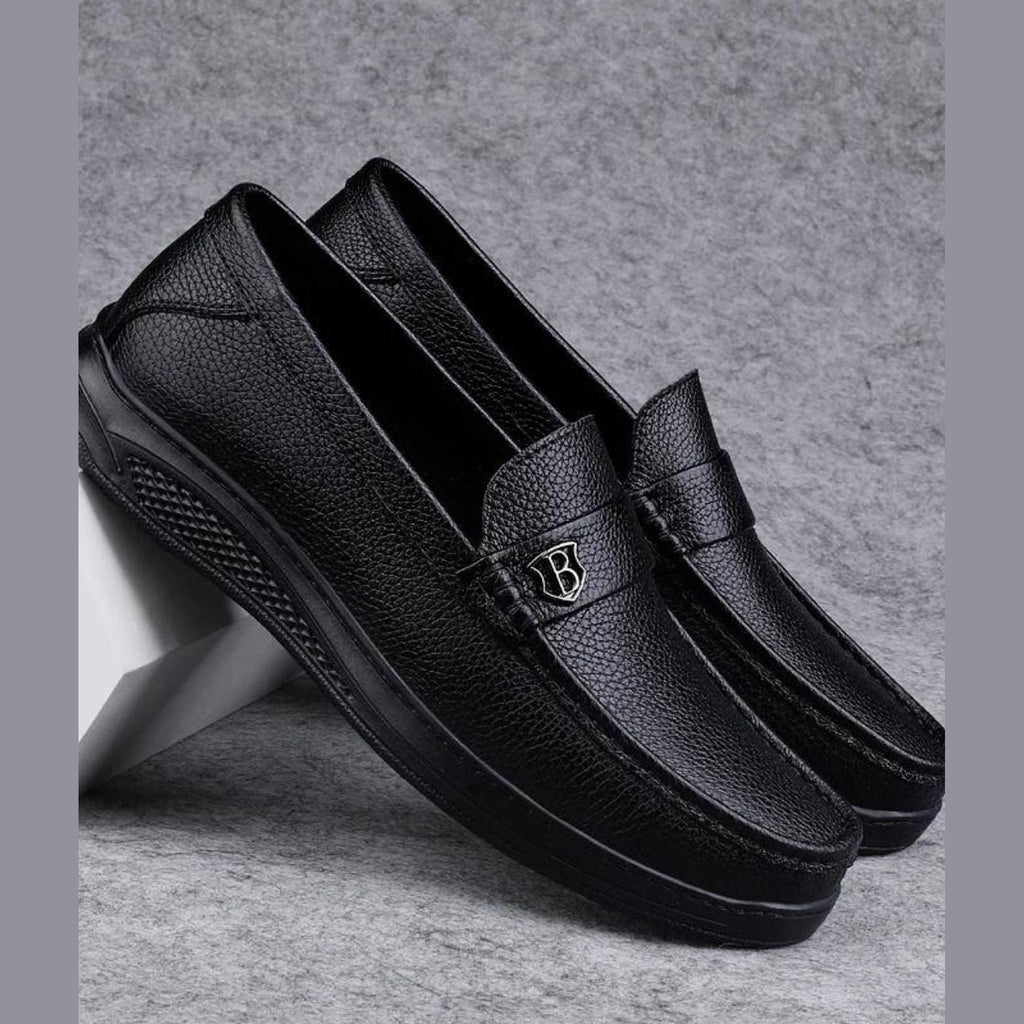 Mocassino uomo con suola spessa in pelle martellata nera - foto 9