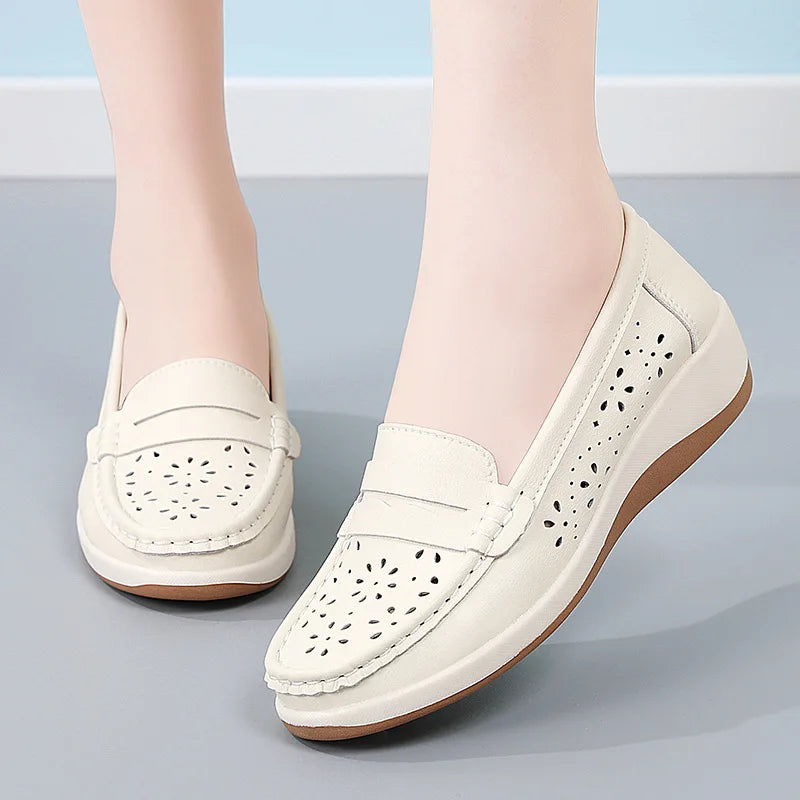 Fodera perforata del mocassino da donna