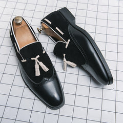 Mocassini con nappine dal design originale da uomo, Nero