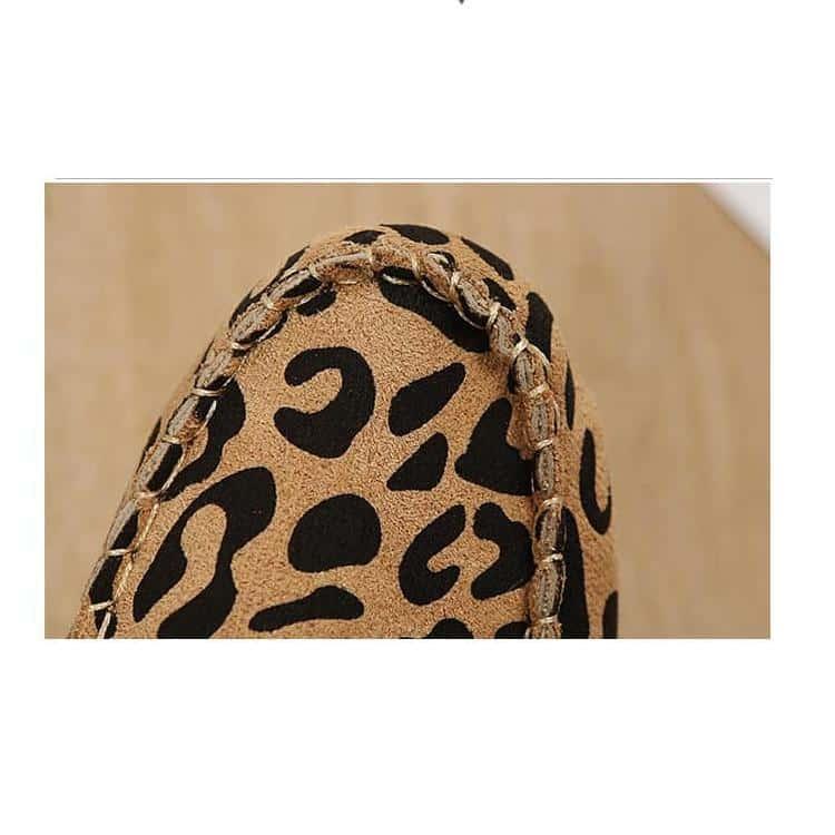 Mocassini morbidi stampa leopardata con anelli in strass