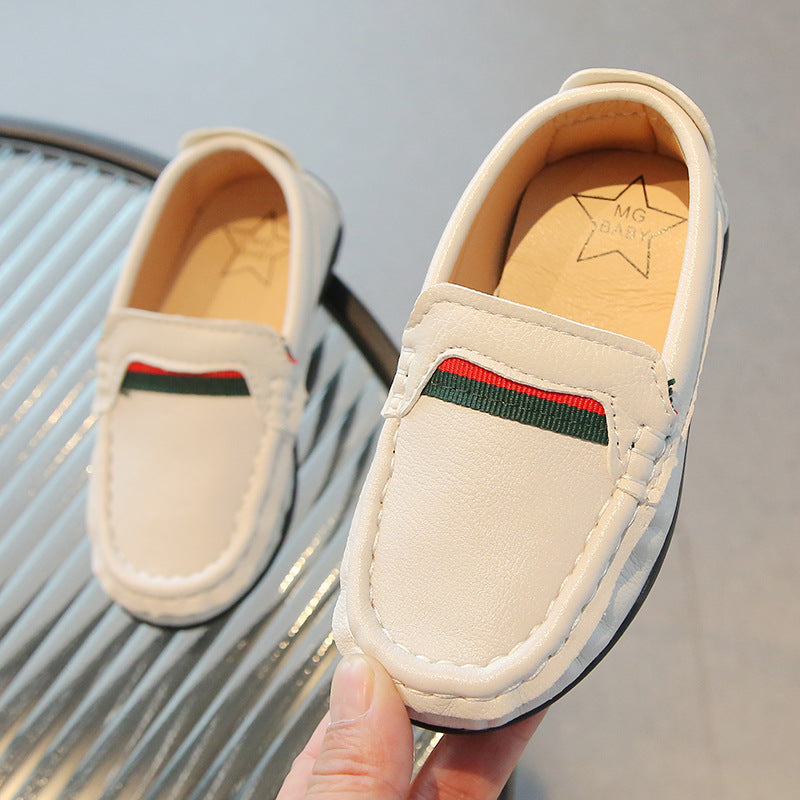 Mocassini morbidi in pelle con design rosso e verde per bambini