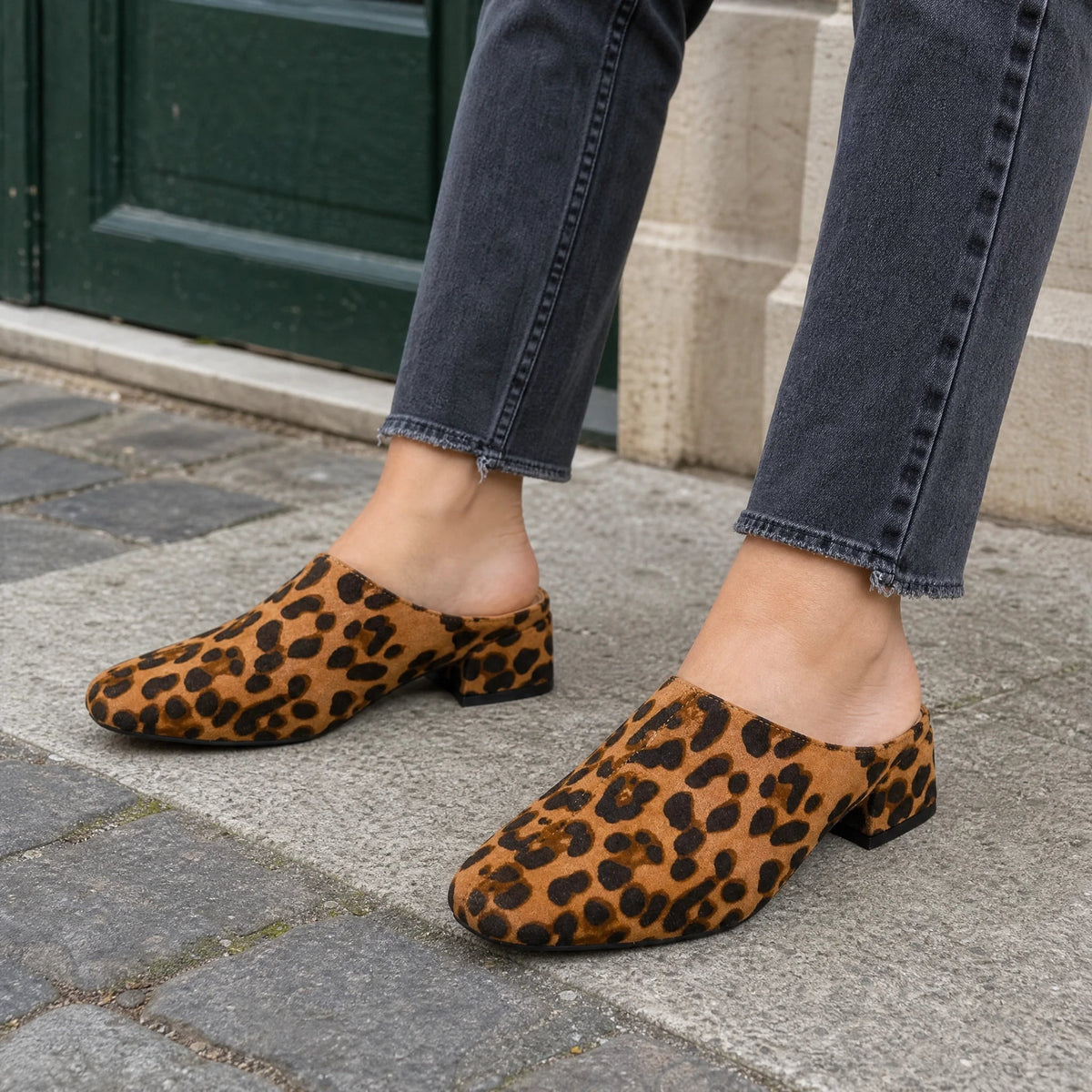 Mules leopardate donna, vista dall'alto