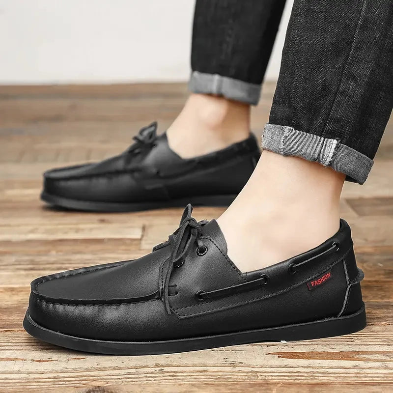 Scarpa barca nera, vista frontale