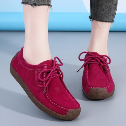 Mocassino da donna in pelle scamosciata con lacci