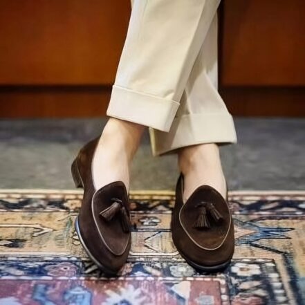 Mocassini da Uomo in pelle Scamosciata con Nappe