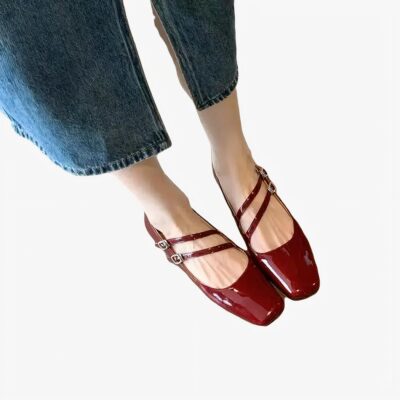 Ballerine Mary Jane in vernice con doppie fibbie